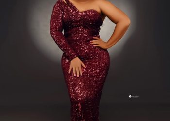 Nollywood Actress, Firefighter, Grace Agbo Celebrates Birthday with Widows, Donates Food items.