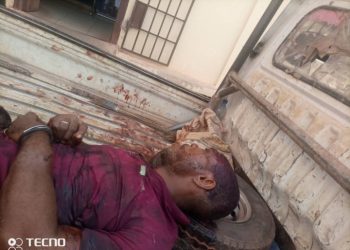 Mob Attacks Wanted Robbery Suspect In Enugu, Police Recover Pump-Action Gun